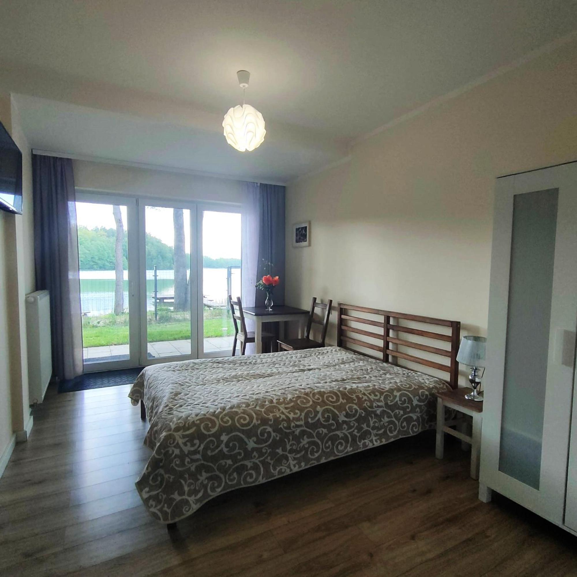 Domki Nad Brzegiem Dluzek Exterior foto